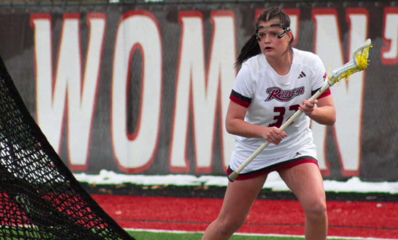 Junior attacker Toni Gismondi looking to set up a play for the Broncs. Maggie Kleiner/The Rider News