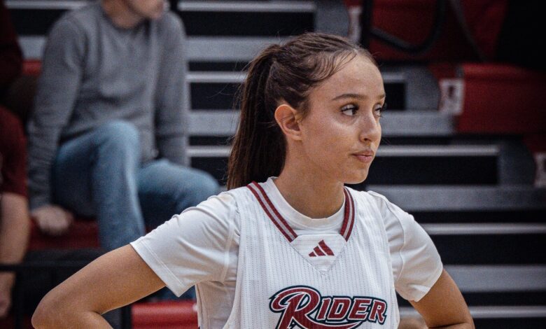 Senior guard Mariona Cos-Morales gazes across the court. Photo by Josiah Thomas/The Rider News