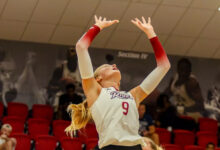 Senior setter Makenna Mason preparing to set the ball. Photo courtesy of Faith Capolupo.